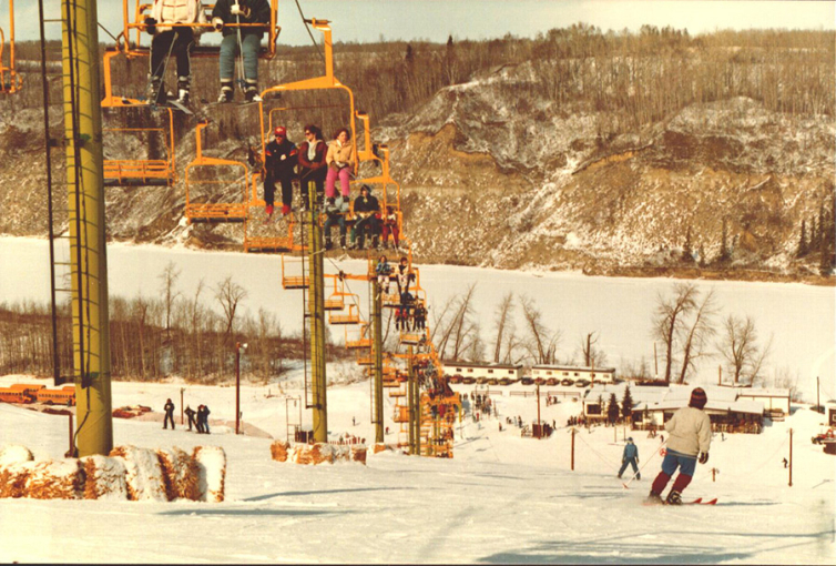 Chairlift at Rabbit Hill Chairlift at Rabbit Hill